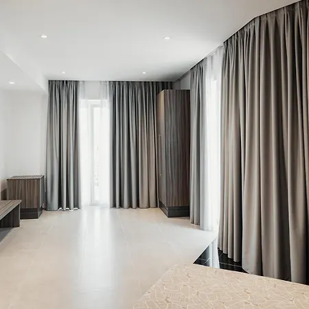 Hotell Nuova Grottella 3*