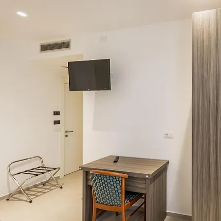 Nuova Grottella Hotell 3*